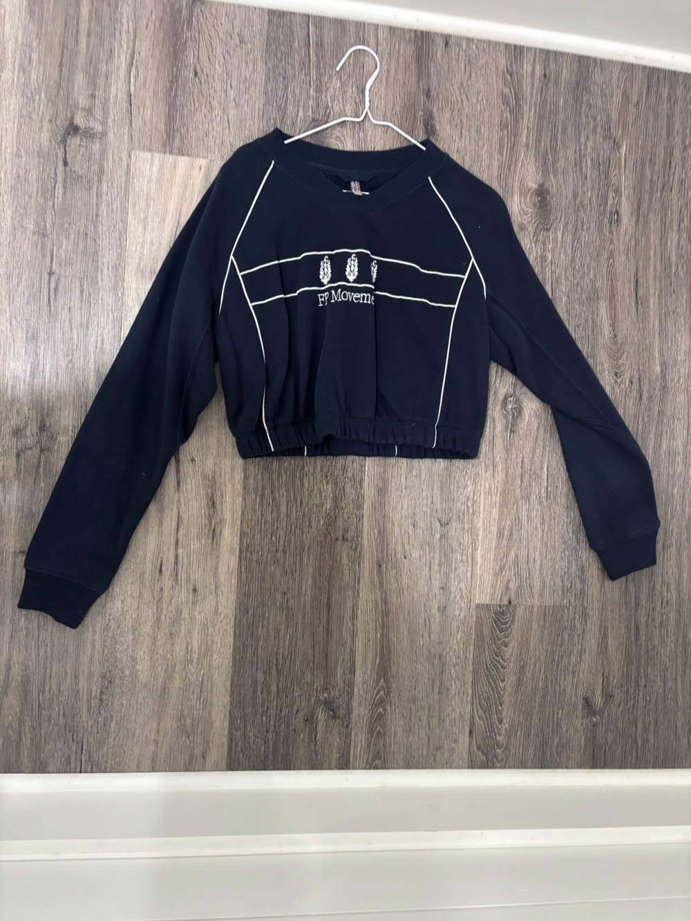 FP Movement by Free People Navy Cropped Crew Sweatshirt with White Piping